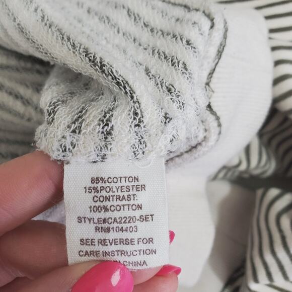 By the River | Puff Pleated Shoulder Striped Sweatshirt Regencycore - Picture 7 of 8